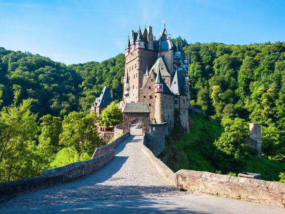 Burg Eltz: Zeitreise in die majestätische Welt des Mittelalters